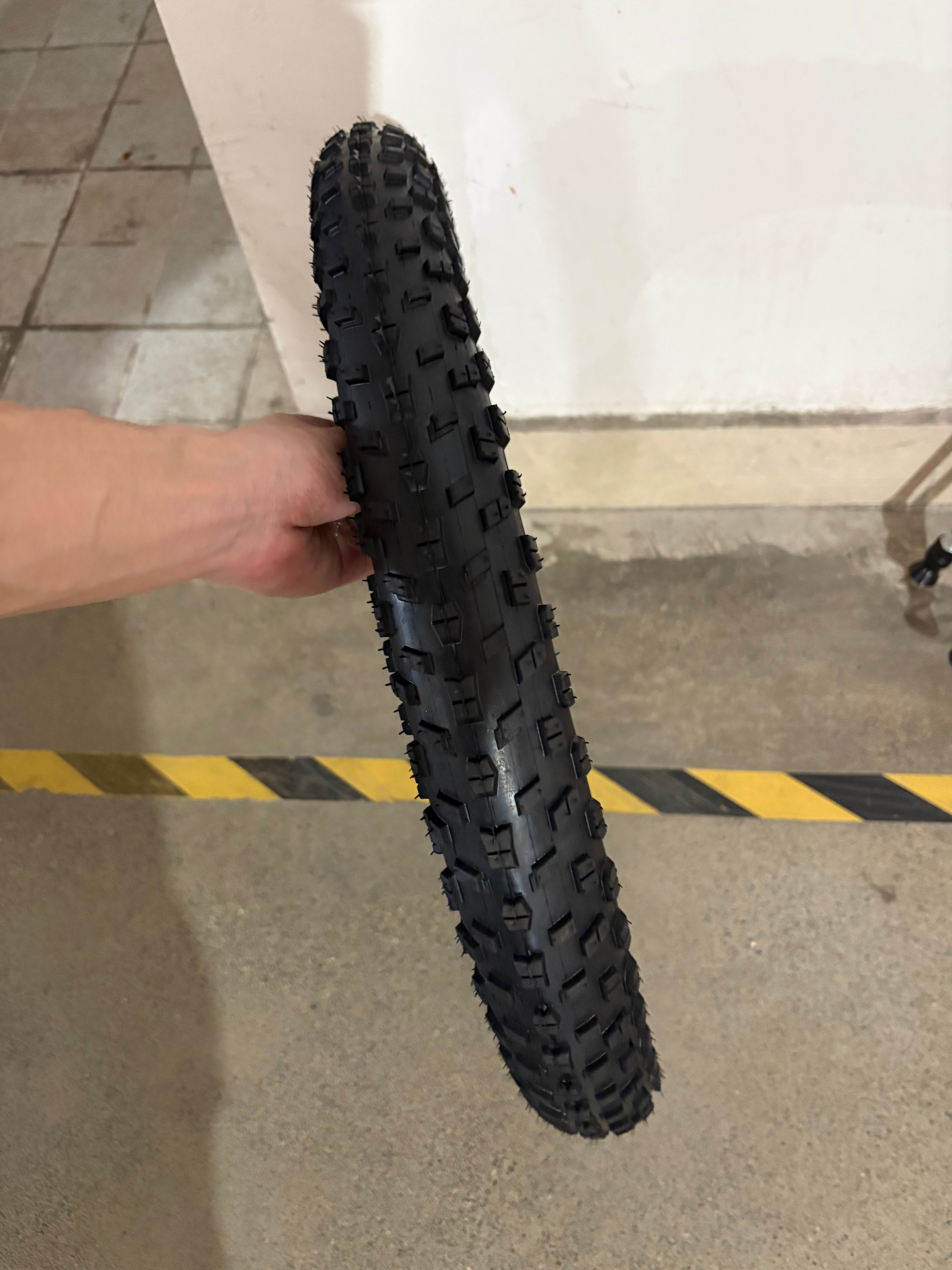 Likebike um1 (formerly u12)20*4.0 tire